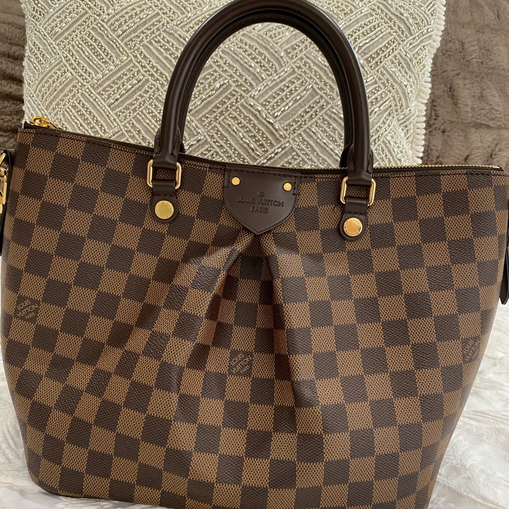 😍Beautiful ‭Louis Vuitton ‬SIENA MM bag